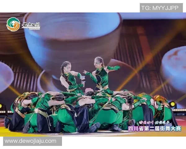 街舞盛宴:深入杭州街舞队的激情与力量之旅 街舞盛宴:深入杭州街舞队的激情与力量之旅